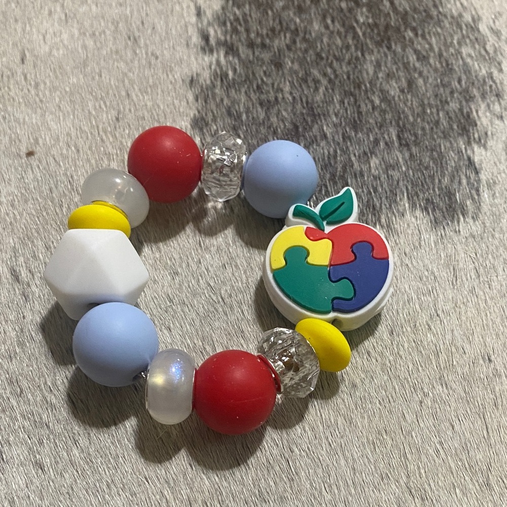 Colorful Puzzle Apple Beaded Bracelet - Red, Blue, Yellow, Green